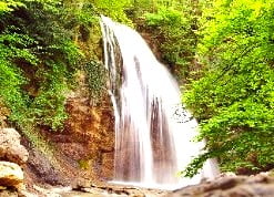 Водопад Джур Джур Крым, Алушта, Генеральское, обильный, самый полноводный, три чаши, ванна молодости, джурджур, жур жур, Улу́-Узе́нь, Журчащий, вода-вода, Ущелье Хапхал, Караби-яйла