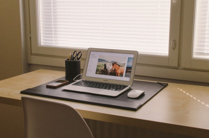 work-desk-computer-laptop