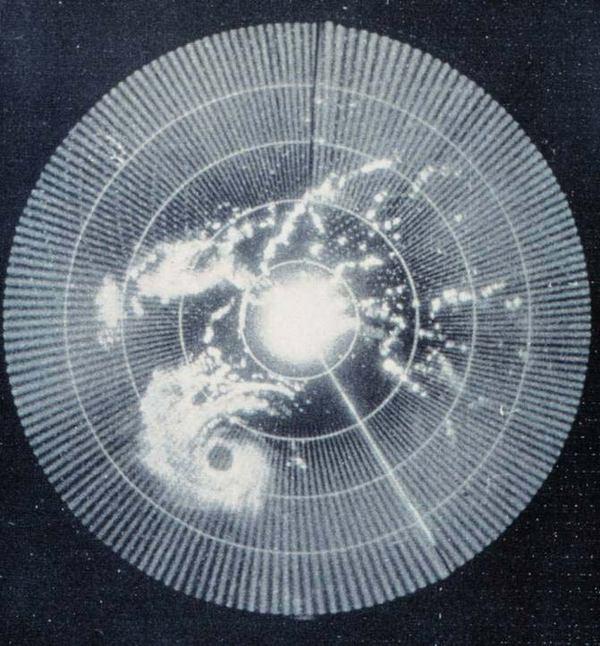 Погодный радар раннего поколения показывает, что ураган Эбби приближается к побережью Британского Гондураса (1960) г.