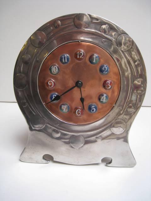 Модерн в Великобритании: часы Tudric Pewter, производимые по эскизам Арчибальда Нокса (Archibald Knox) в 1902-05 гг.