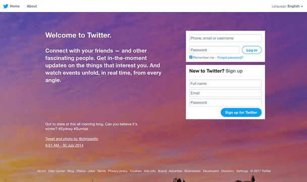 Домашняя страница Twitter в 2017 году. Лишь два наиболее важных действия: вход или регистрация