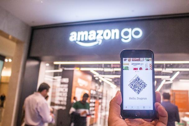 Amazon предлагает клиентам, закупаться в физических магазинах, но платить за товары онлайн