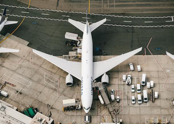 Big Data в аэропорту — это пассажиропоток, длина очередей, информация о рейсах, количестве самолетов и сотрудников аэропорта.