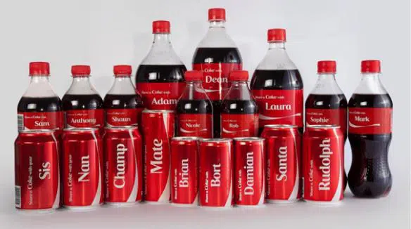 Coca-Cola выпустила 250 этикеток с самыми распространёнными именами сначала в США, а затем и в других странах. 